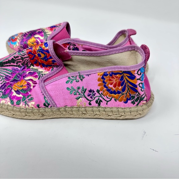 NWOT Fabiolas Handcrafted Pink Floral Silk Espadrilles - Picture 7 of 7